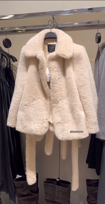 Zara Зара палто с косъм, пухено палто, faux fur coat, чисто ново с етикет и кутия!