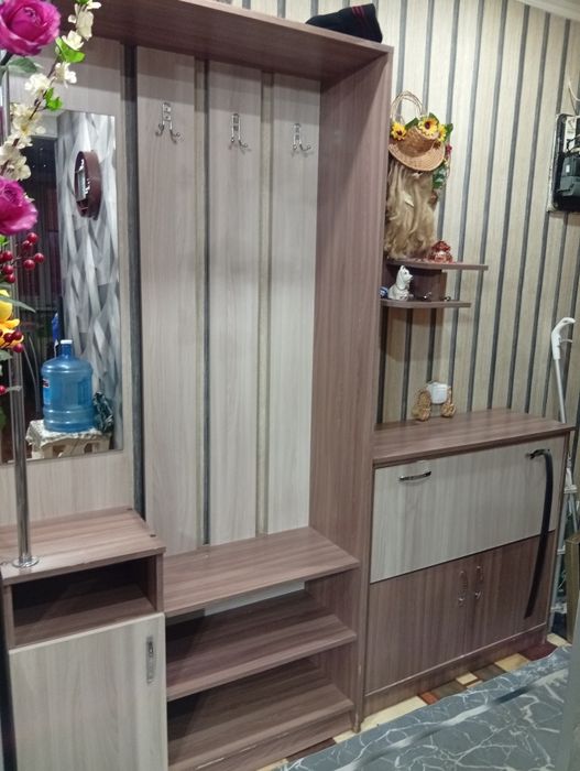 Срочно продам прихожую с обувницей