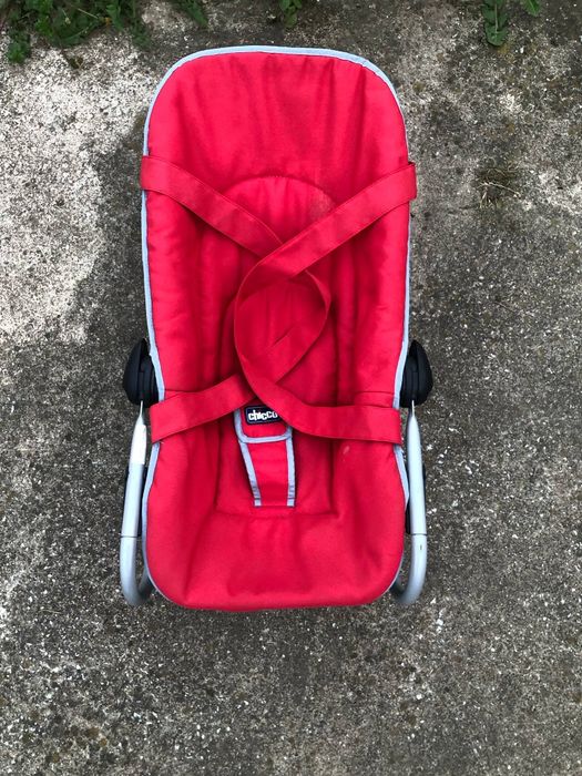 Продавам детски паяк и столче