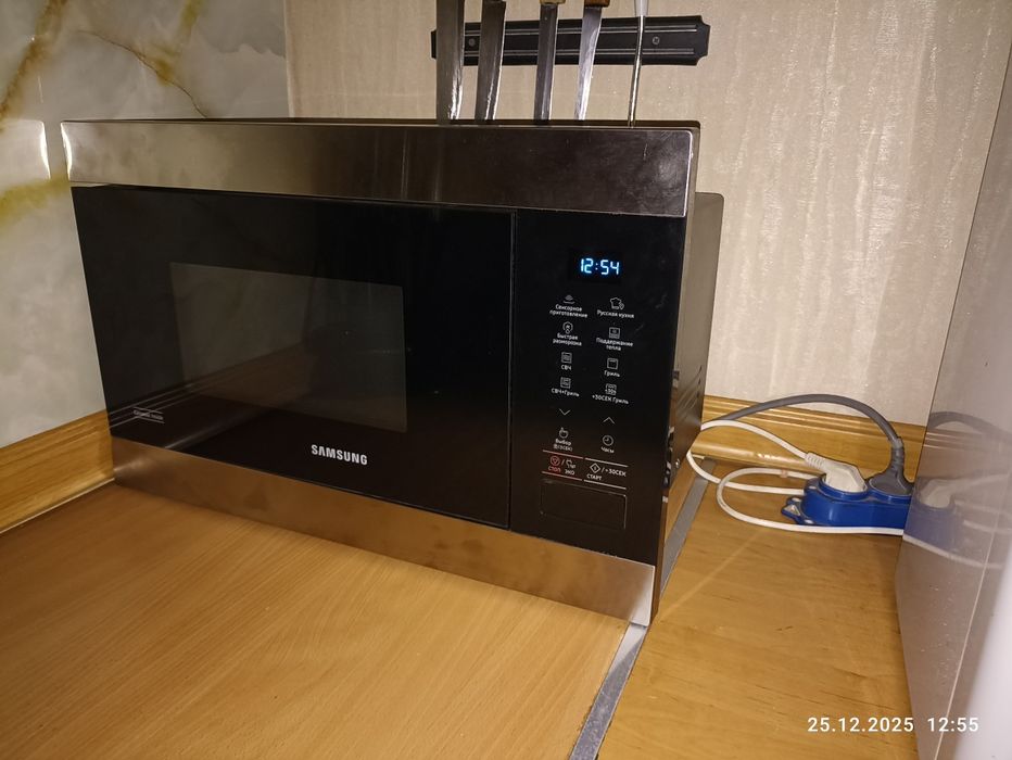 Микроволновка в отличном состоянии