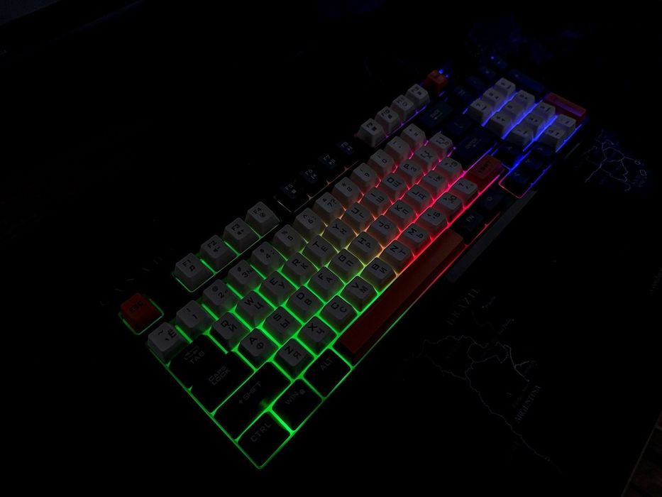 AQVARIUM 12-AVLOD to'plam gamming komputer