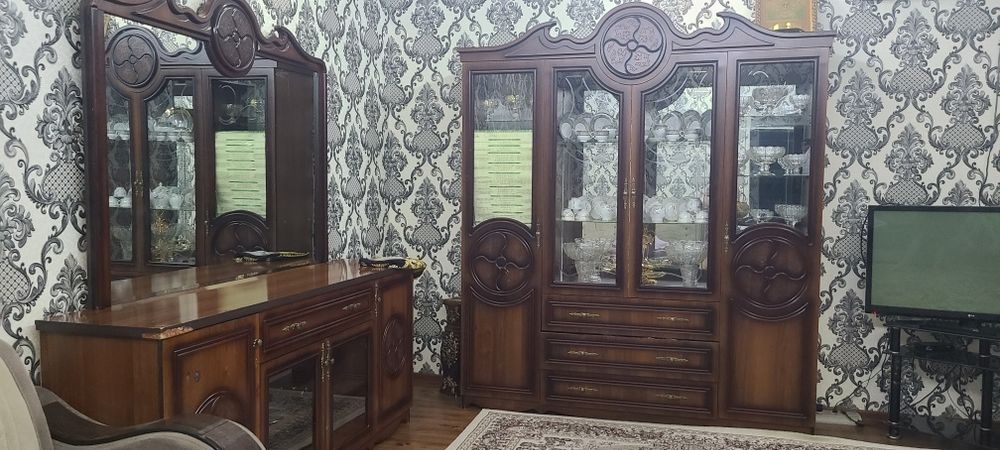 stenka komod sotiladi.