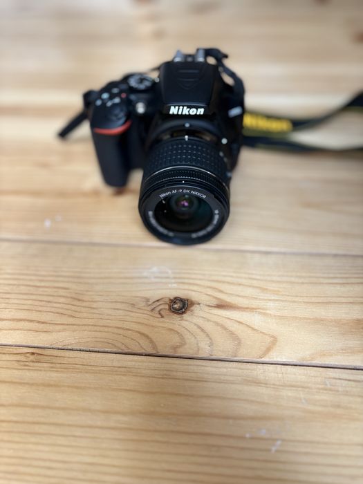 Нов Nikon D3500 18-55mm VR обектив + SD карта