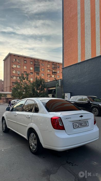 Chevrolet Gentra 2-pozitsiya sotiladi
