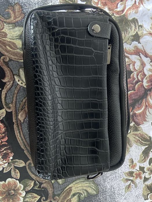 Барсетка новый коженный