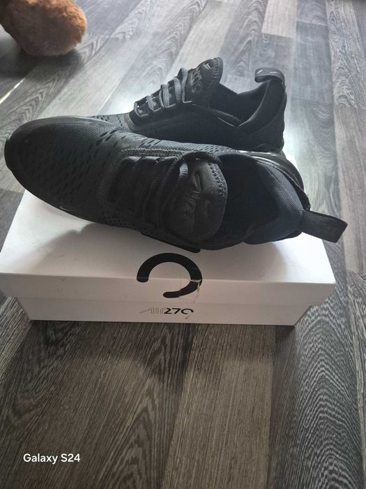 Маратонки NIKE AIR MAX 270