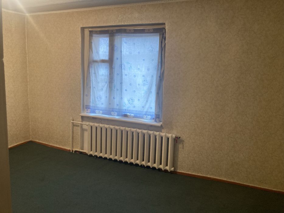 Продам двух комнатную квартиру