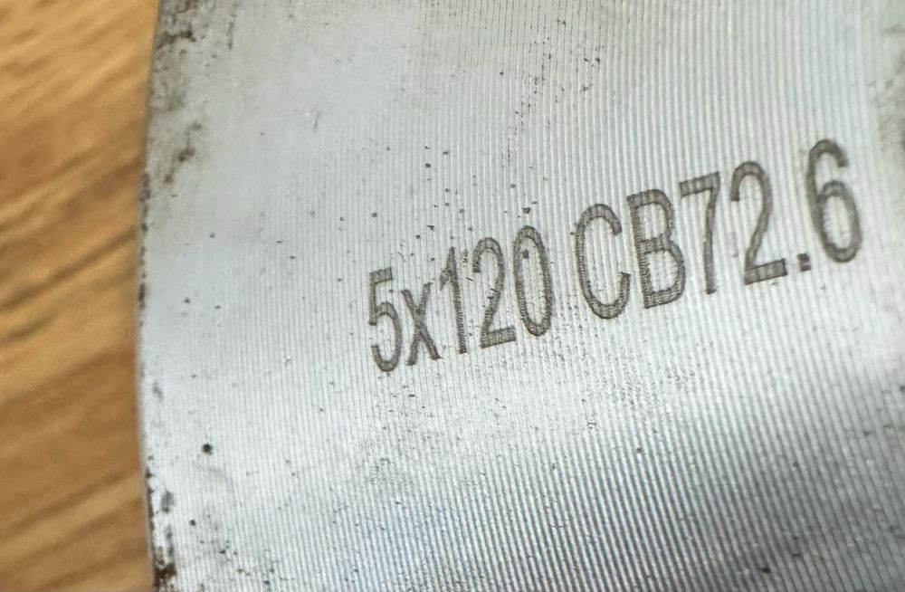 Фланци за бмв (72.6мм) - размери 10мм/25мм