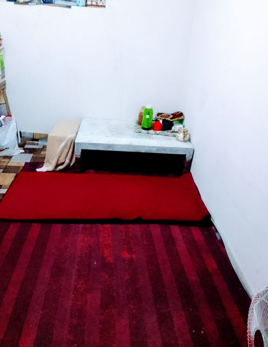 Фаргона Шахар миндонобод машина бозорни олдида 2хона уй сотилади