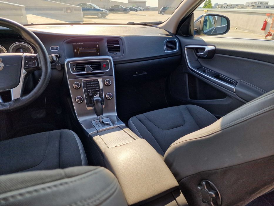 VOLVO V60 2011 — imagine 4