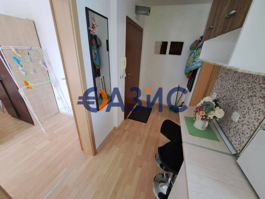 Продава се Двустаен апартамент в к.к. Слънчев бряг - 56 кв.м за 693 €/кв.м - Снимка #1