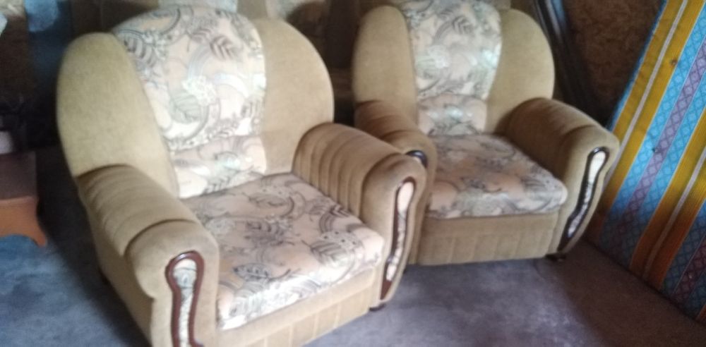 Продам диван и кресло