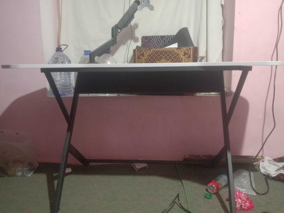 KOMPYUTER STOLI narx kelishiladi