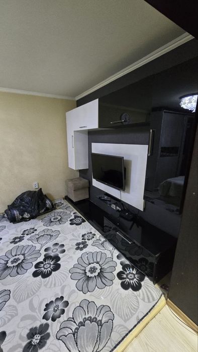 Чиланзар 2 квартал 1/4/4  кирпич