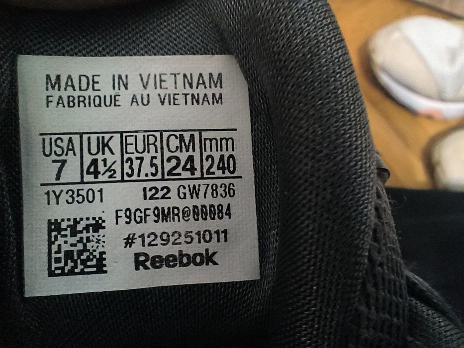 Rebook обувки номер 37.5