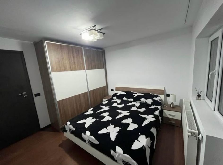 Apartamant de închiriat