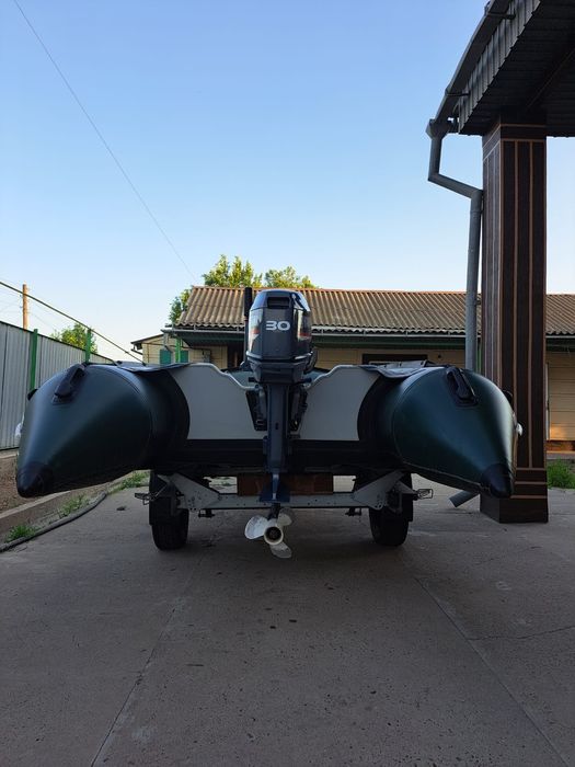 Продается  лодка с  мотором Ямаха 3 и с прицепом