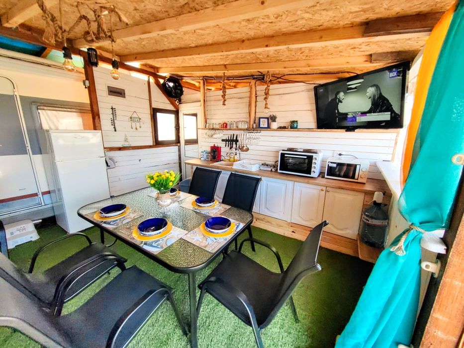 Продавам каравана на Къмпинг Градина