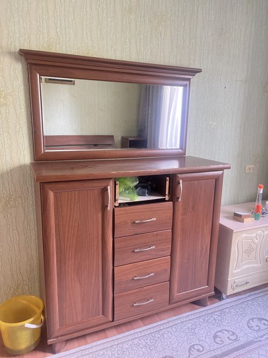 Продаётся спальный гарнитур