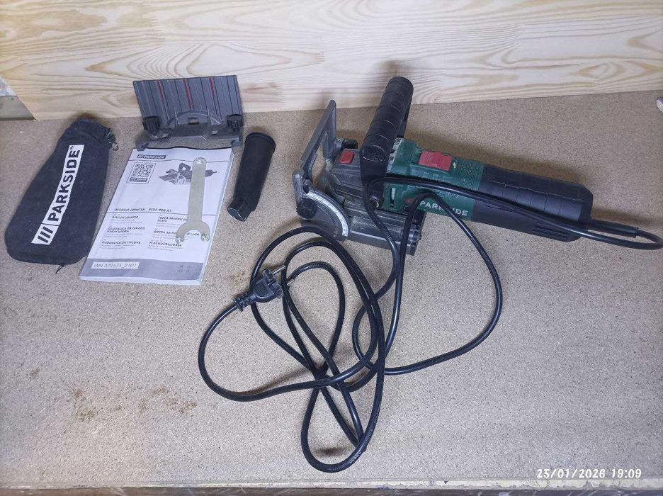 Masina de frezat dibluri plate PARKSIDE PFDF 900 C3 900 W