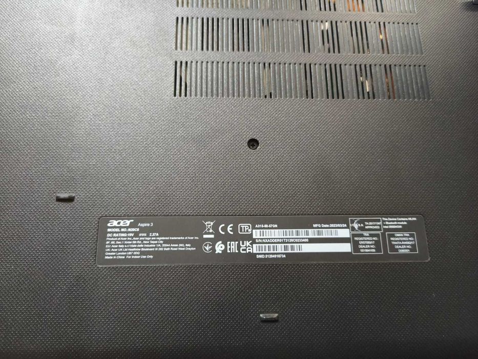 Продаю б/у ноутбук Acer Aspire 3