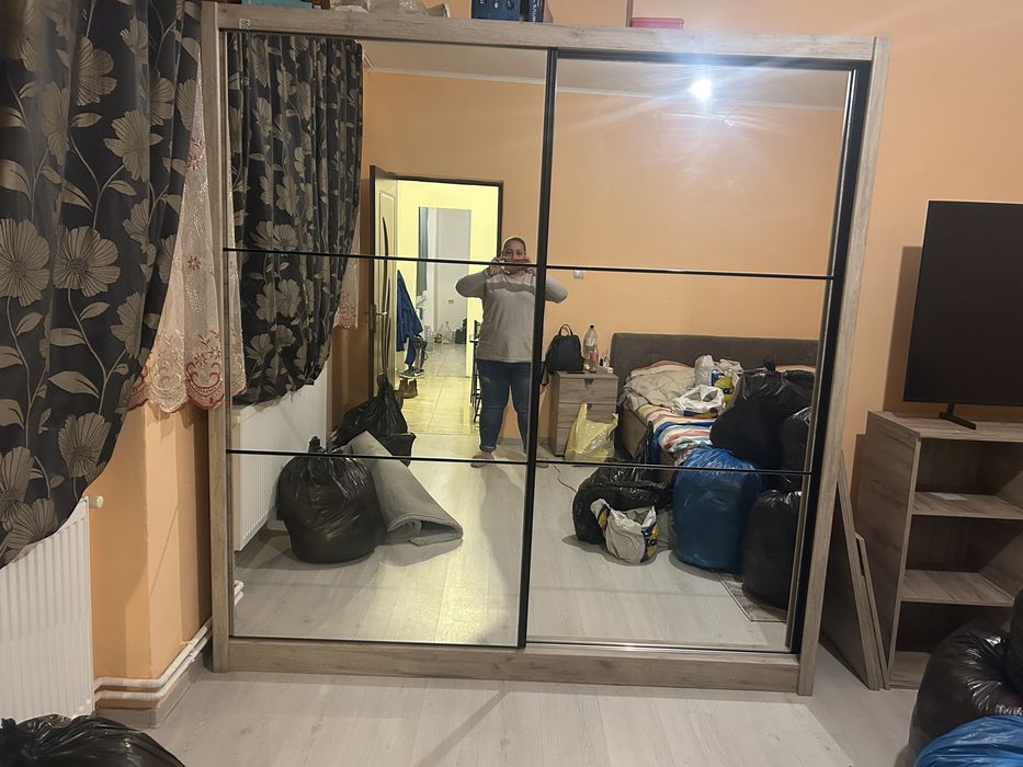 Mobilier de vanzare