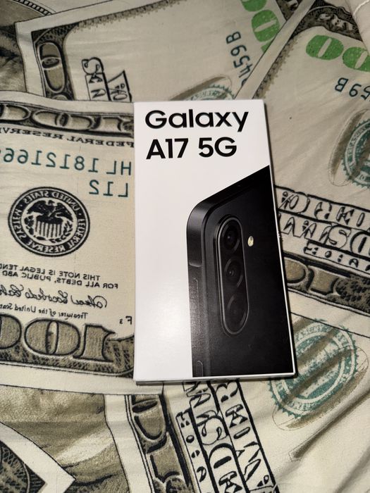 Чисто нов телефон Samsung Galaxy A17 5g 128GB