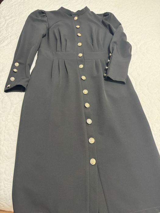 Продам платье с пуговицами