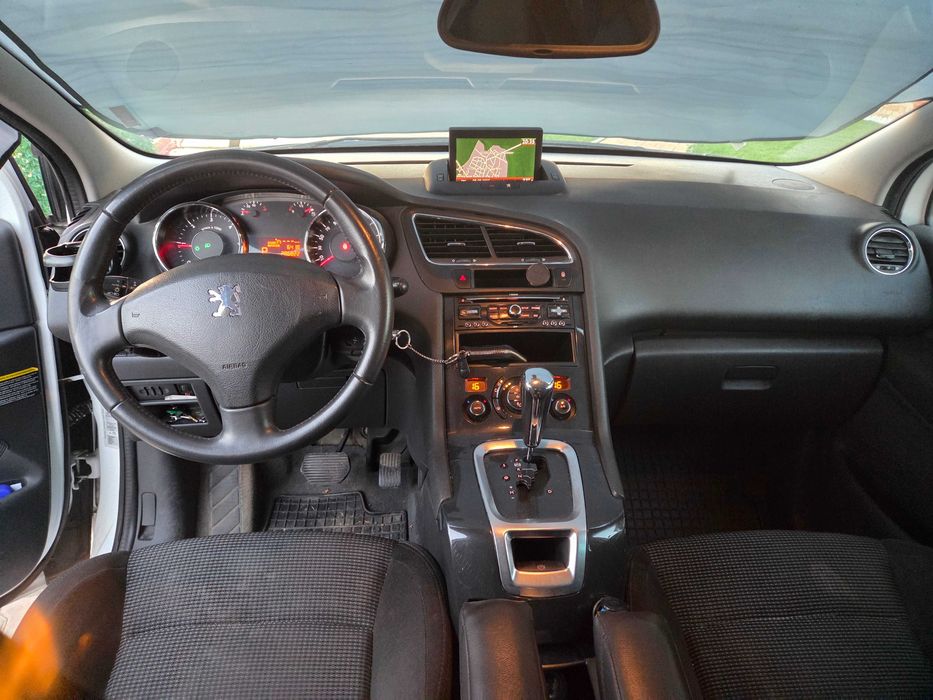 Peugeot 5008 1.6 HDi -Декември 2010, Ван, Употребяван автомобил, В добро състояние, Дизел, 285 000км, Автоматични скорости, 112к.с., EURO 5, 1600см3,
