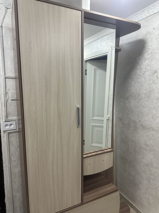 Продам шкаф для прихожий