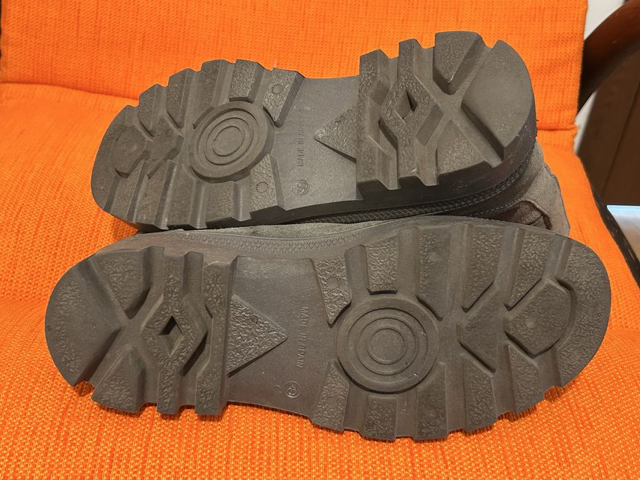 Ghete din piele intoarsa