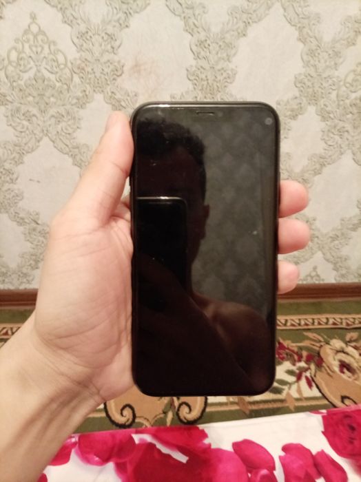 Айфон 11 64 гб. Сатамын. Аккумулятор 72%