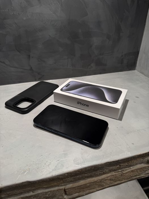 КАТО ЧИСТО НОВ Iphone 15 Pro Blue + подарък