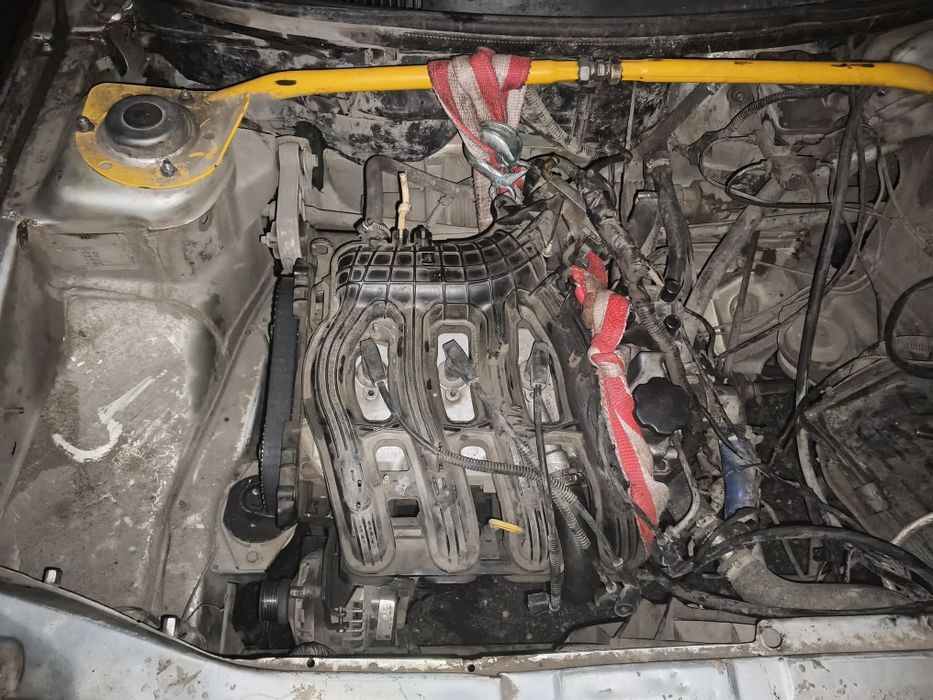 Авто на разбор все запчасти есть