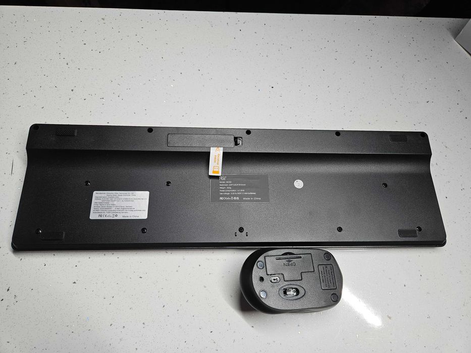 Set tastatura si mouse wireless, Rii, Negru, QWERTZ, Livrare Gratuita