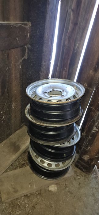 Vând cauciucuri simex 205 70 15