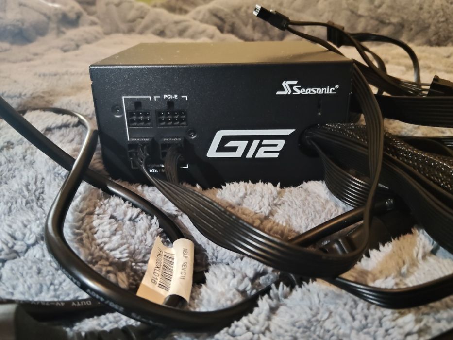 Sursa semi-modulara seasonic 750W 80+gold