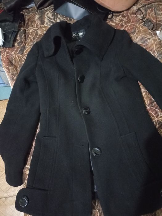 Вещи и часть мебели