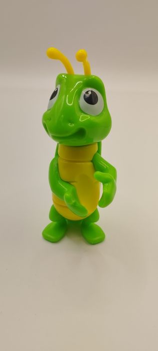 Игрушки с больших киндер сюрпризов