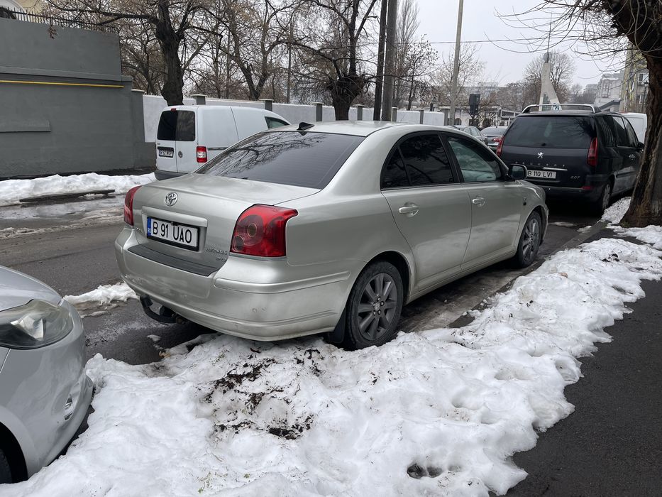 Dezmembrez Toyota Avensis T25