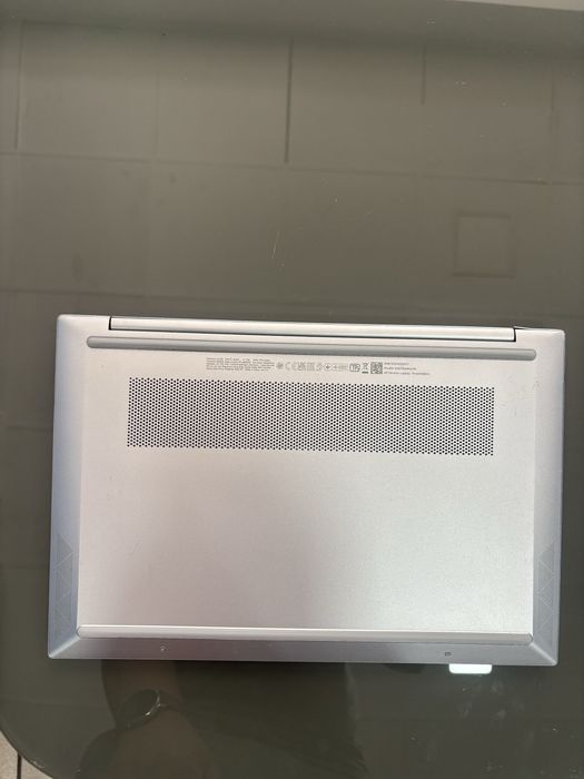 Vand laptop hp 14 amd ryzen 7 5700 16gb ssd 512gb