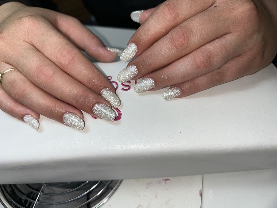 Manichiură &Pedichiură