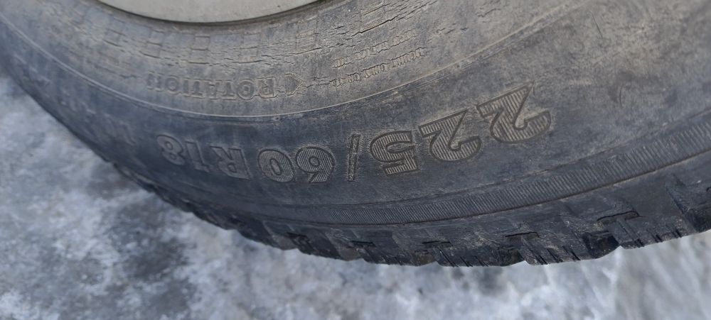 Резина зимняя 225/60/18