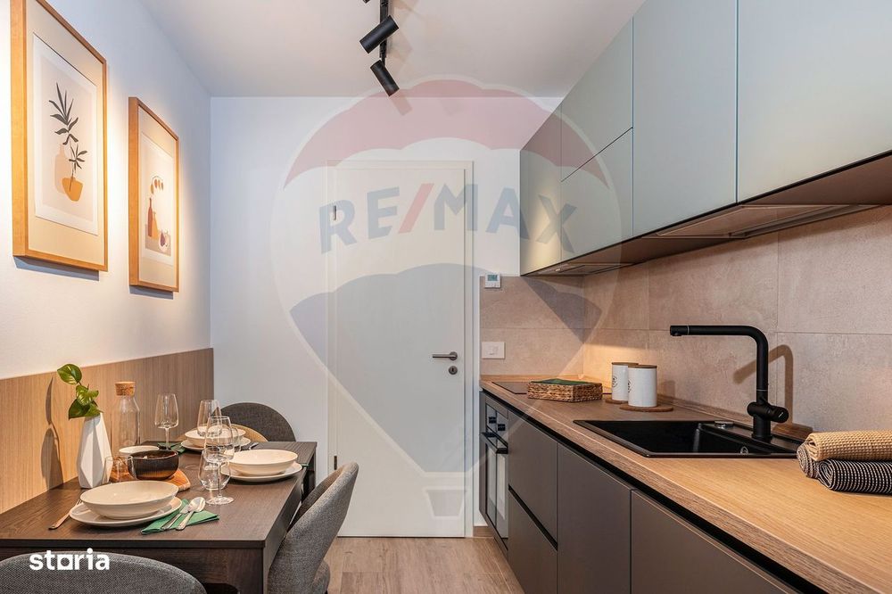 Apartament cu 3 camere de închiriat Pietonala Coresi