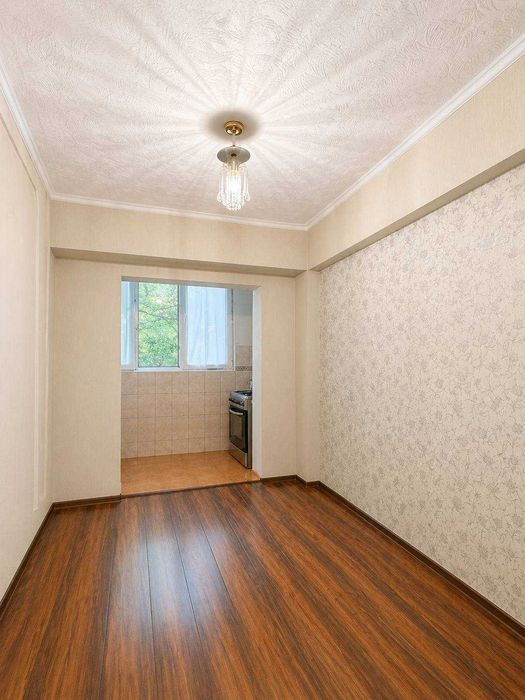 Срочно 1-комнатная на Гостинице Россия ( Grand Mir )