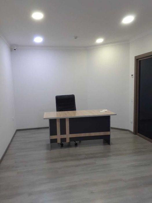 Сдается в аренду коммерческое помещение под офис в бизнес-центре