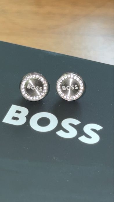 Boss обеци чисто нови