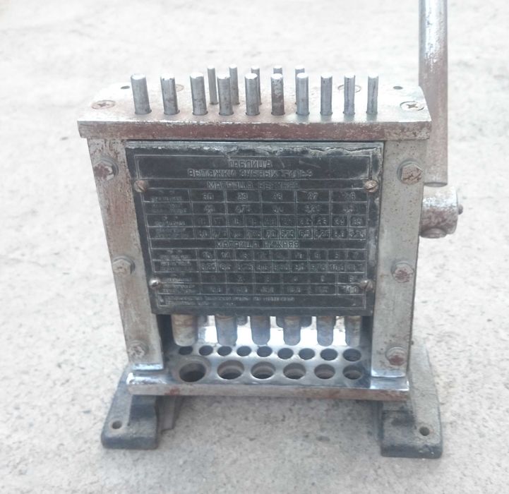 Продаю аппарат "Самсон" (зуботехнический пресс для перетяжки гильз)