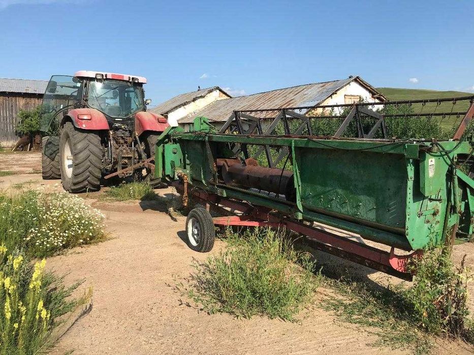 Heder John Deere si carucior  (1500), plug rabe(500), grapa Unia cut (1300), piese din dezmembr. unei combine John Deere  (motor in stare perfecta)