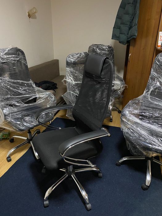 Офисный кресло 60000